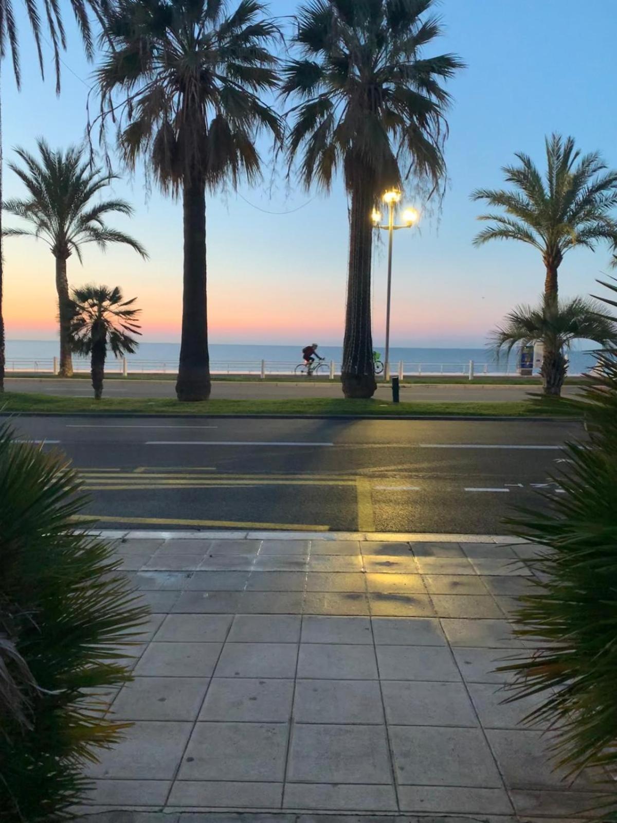 Hotel Flots D'Azur Promenade Des Anglais Niza Exterior foto
