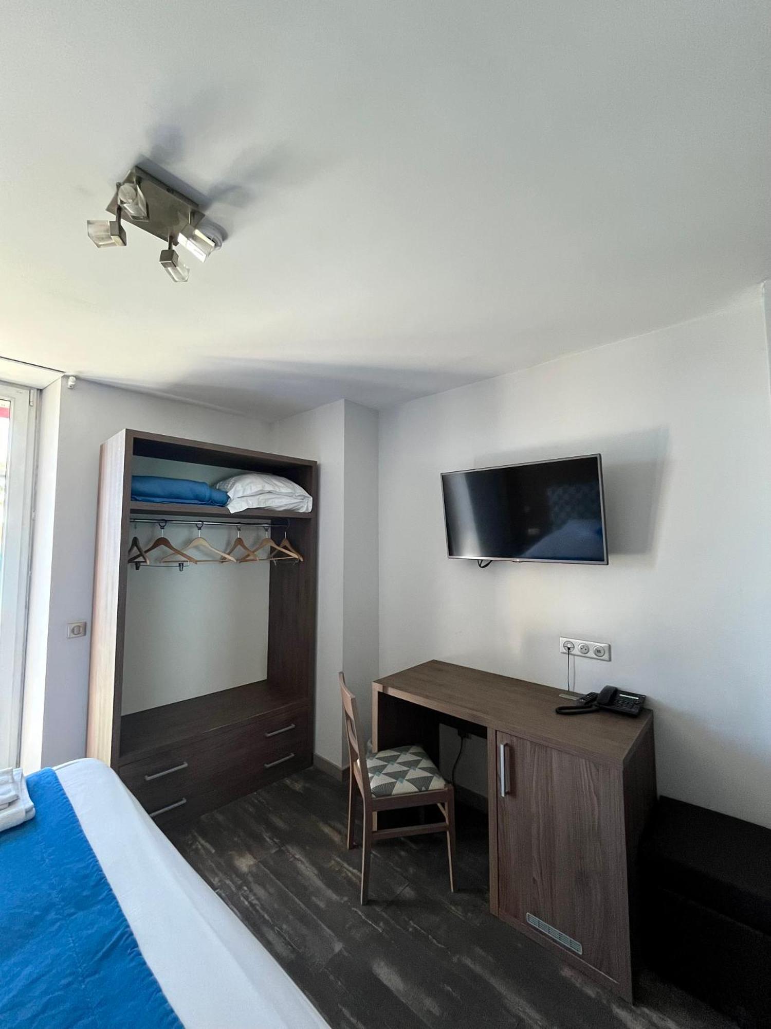 Hotel Flots D'Azur Promenade Des Anglais Niza Habitación foto