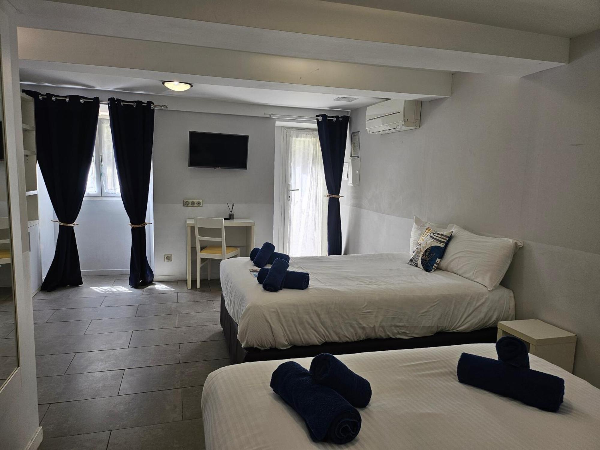 Hotel Flots D'Azur Promenade Des Anglais Niza Exterior foto