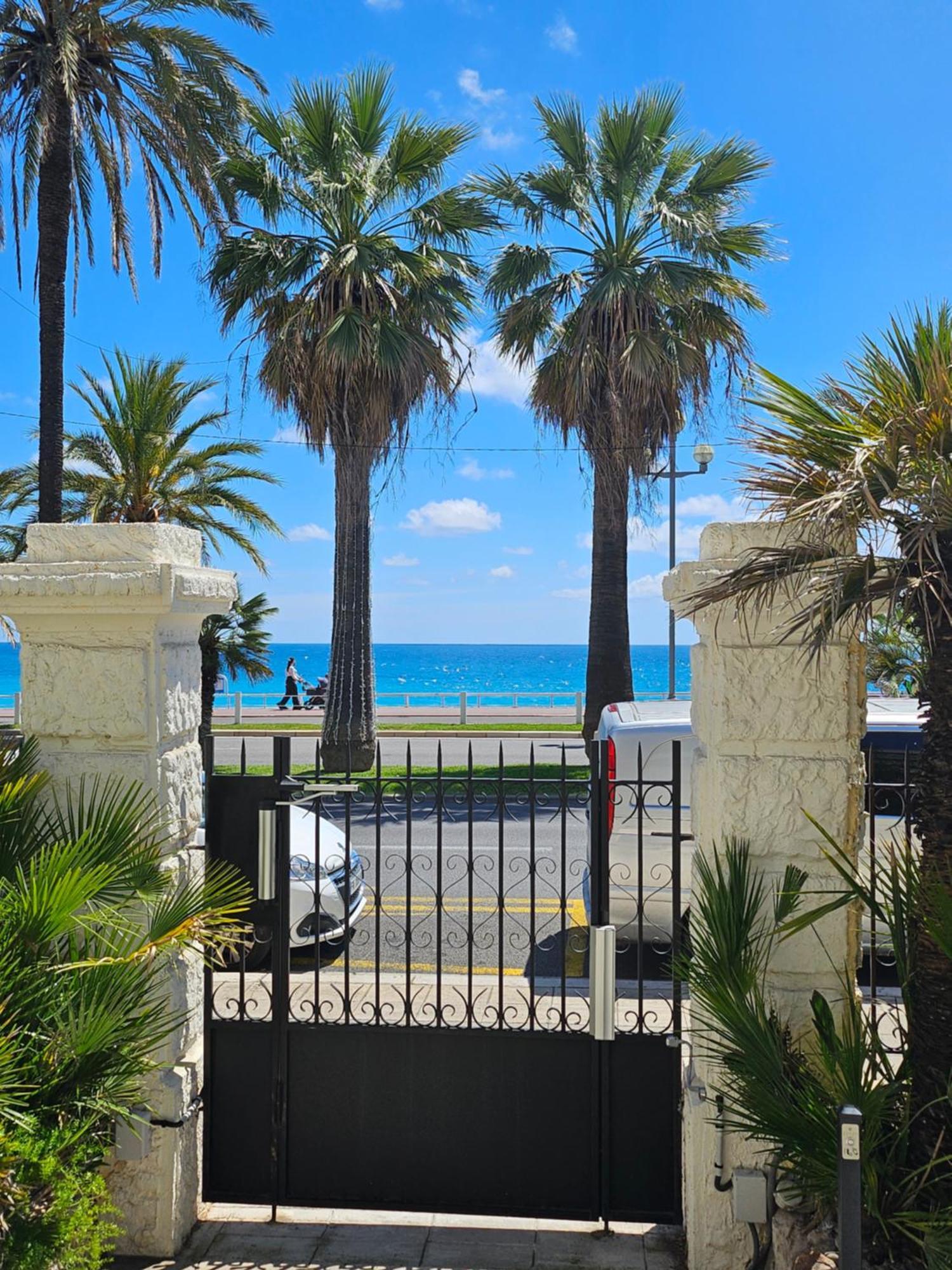 Hotel Flots D'Azur Promenade Des Anglais Niza Exterior foto